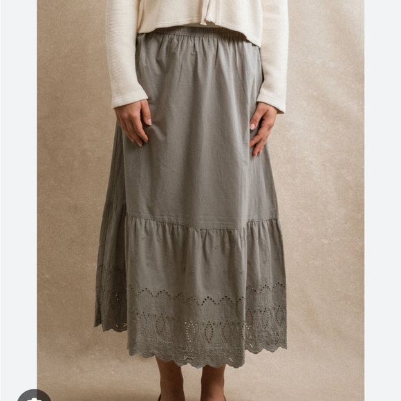 Neuflora Dresses & Skirts - Neuflora Delphi skirt